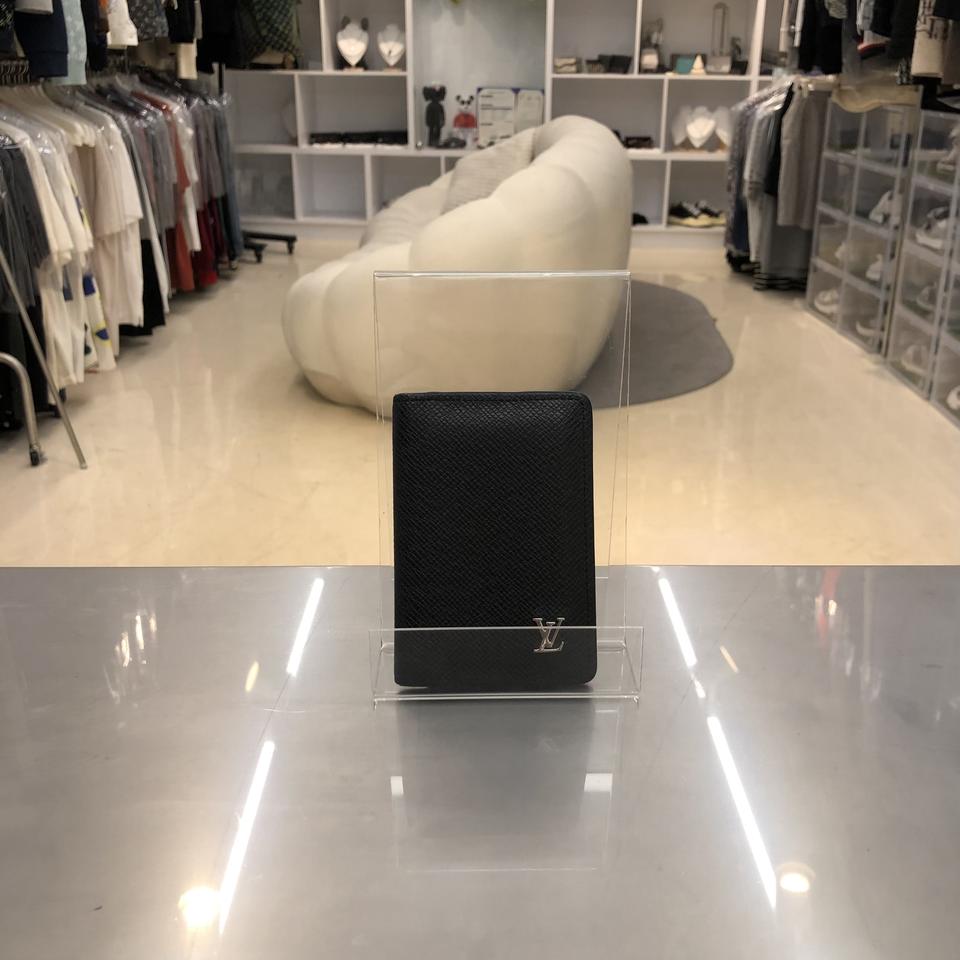 루이비통 타이가 오거나이저 카드지갑
