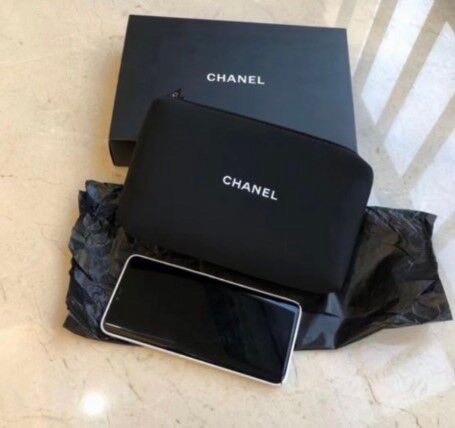 샤넬뷰티 네오프렌 파우치