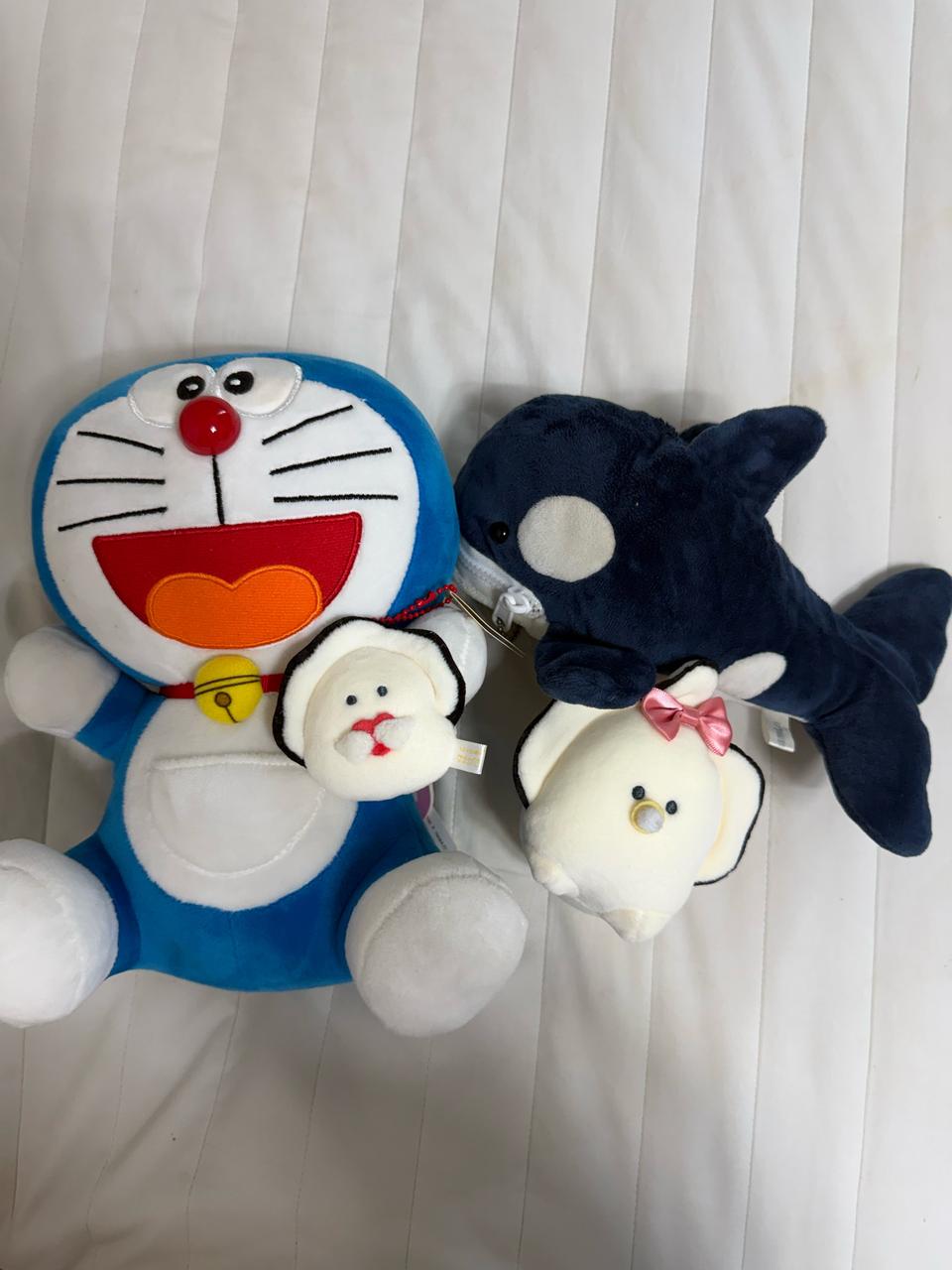 (일괄) 도라에몽 인형 굴인형 2개 돌핀고래 인형필통