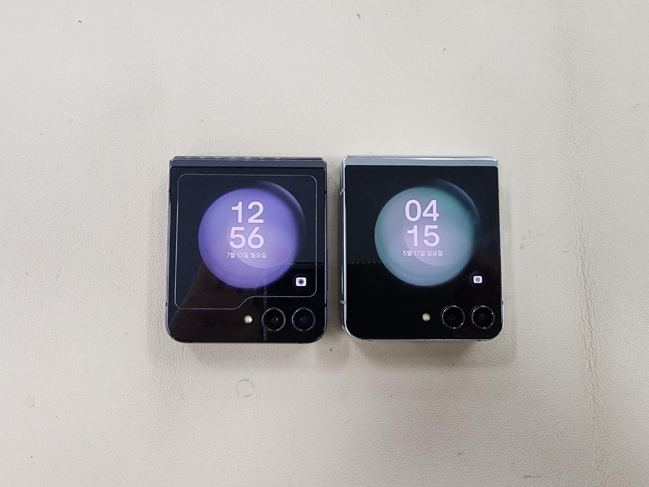 갤럭시플립5 256G  무잔상  상태굿 ^^