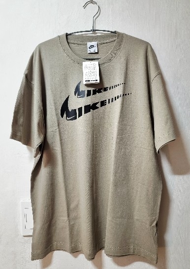 나이키 카키 오버핏 스우시 반팔티 XXL
