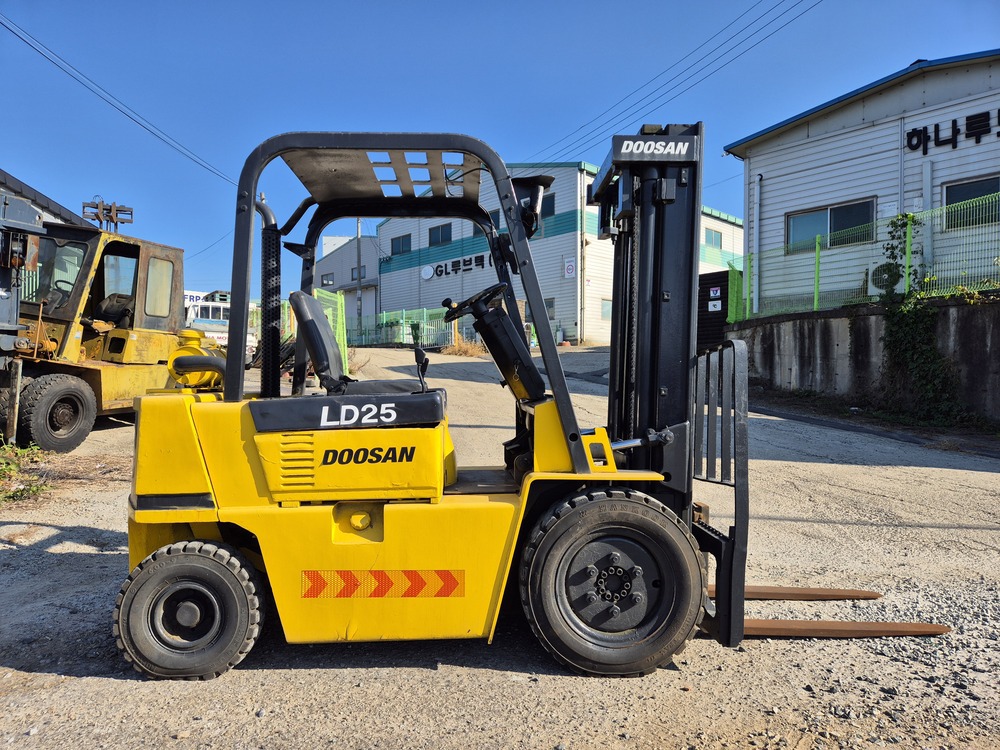 [중고지게차] 두산 LD25S 590만원 싸게 급처합니다.
