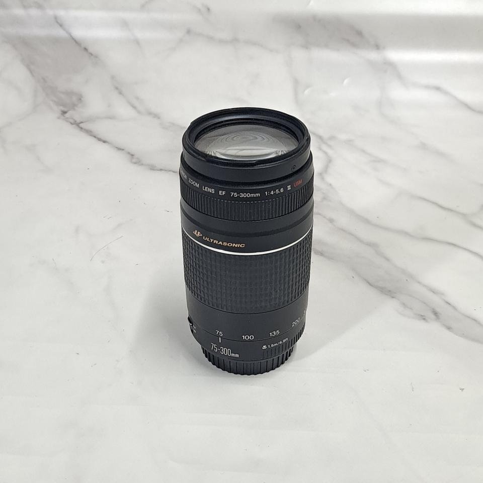 상태좋은 캐논 EF 75-300mm F4-5.6 III 망원줌렌즈