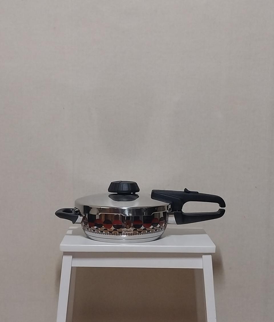 (중고)휘슬러 엠보 압력솥 팝니다(2.5리터)