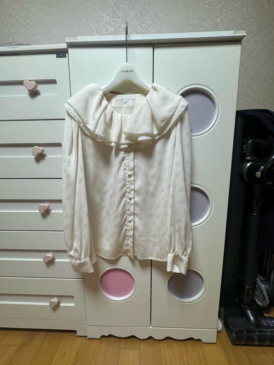 올리브데올리브 블라우스(거의새것)55