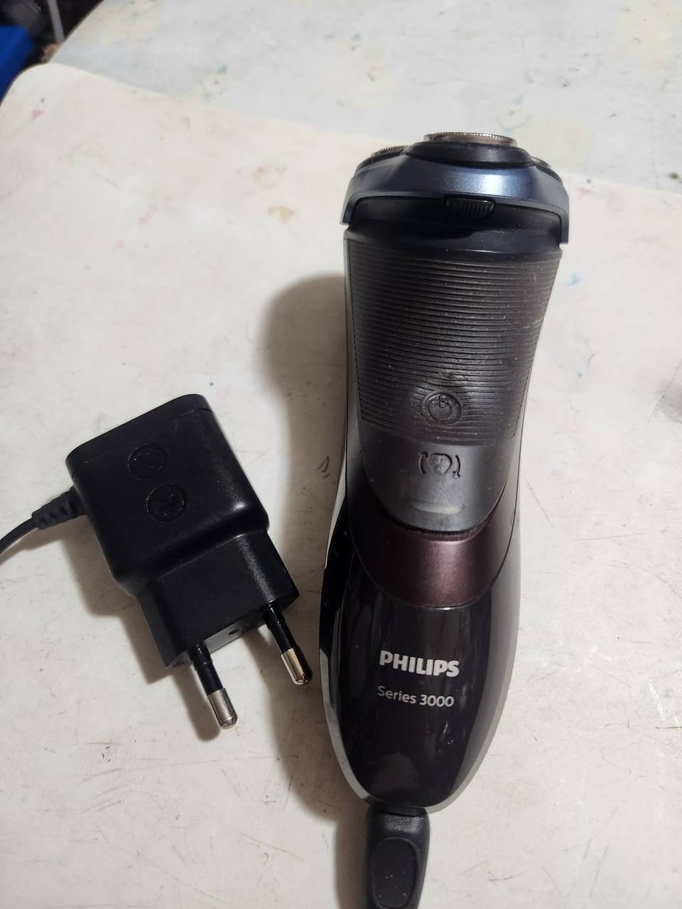 필립스 유,무선 방수기능  전기면도기 S3520 판매합니다