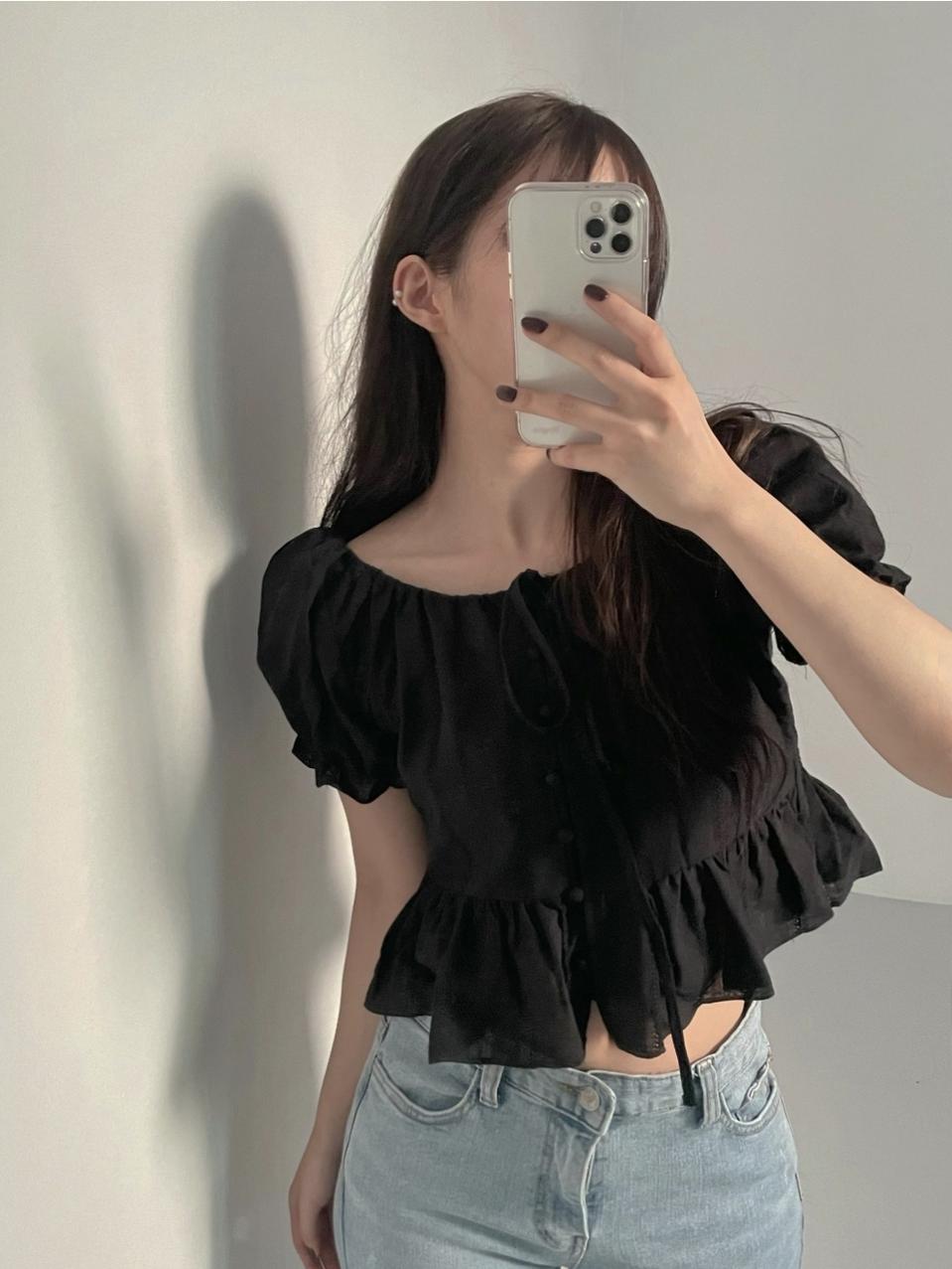 니어웨어 버블리 퍼프 반팔 블라우스 블랙 리본 콩단추 펀칭 레이스
