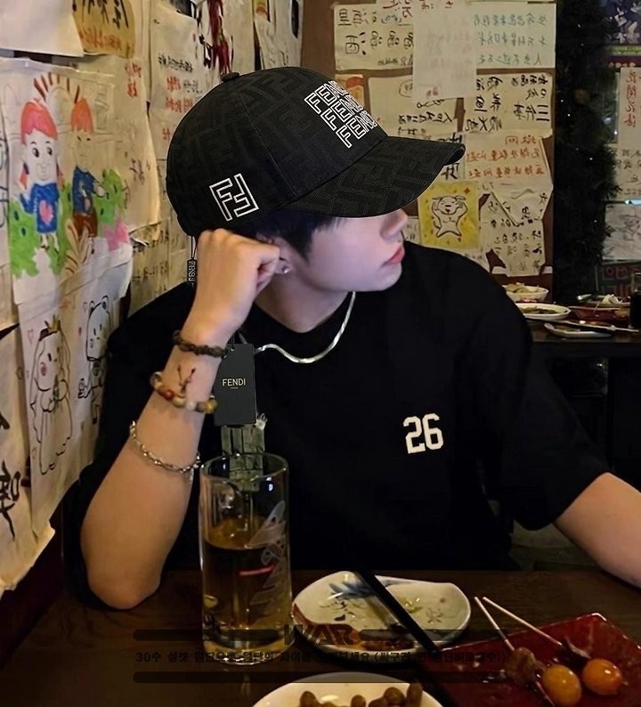 펜디 3D 패턴 로고 모자