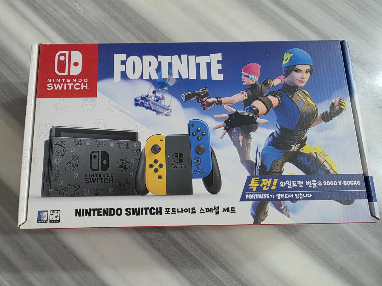 닌텐도 스위치 포트나이트 미개봉 + 슈퍼마리오 3D월드 퓨리월드 미개봉