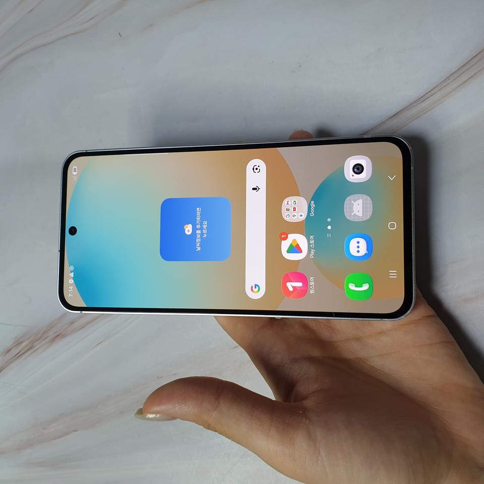 LG 갤럭시 S24FE 블루 256G 저렴히 판매합니다