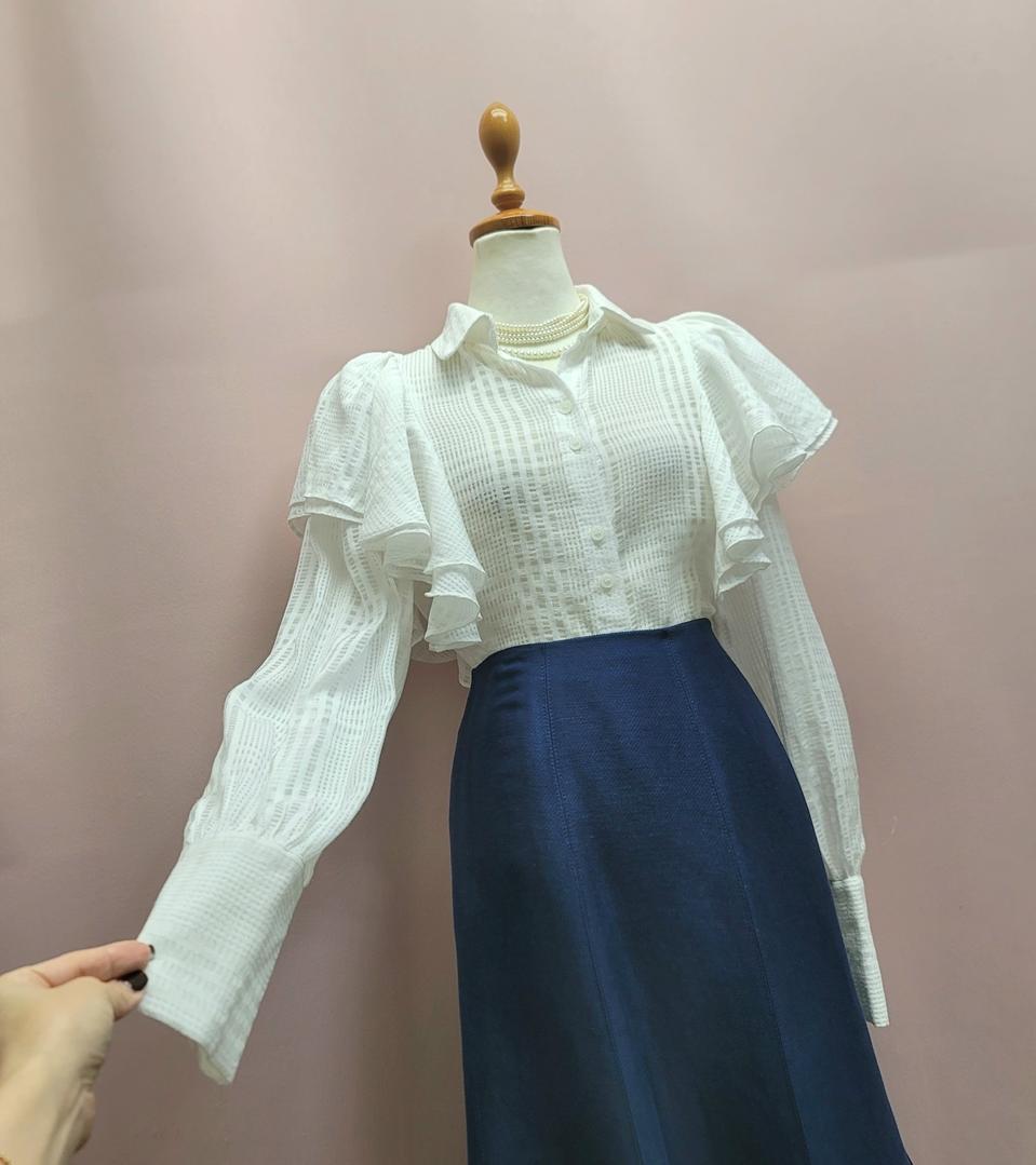 이중프릴 체크 카라 블라우스
