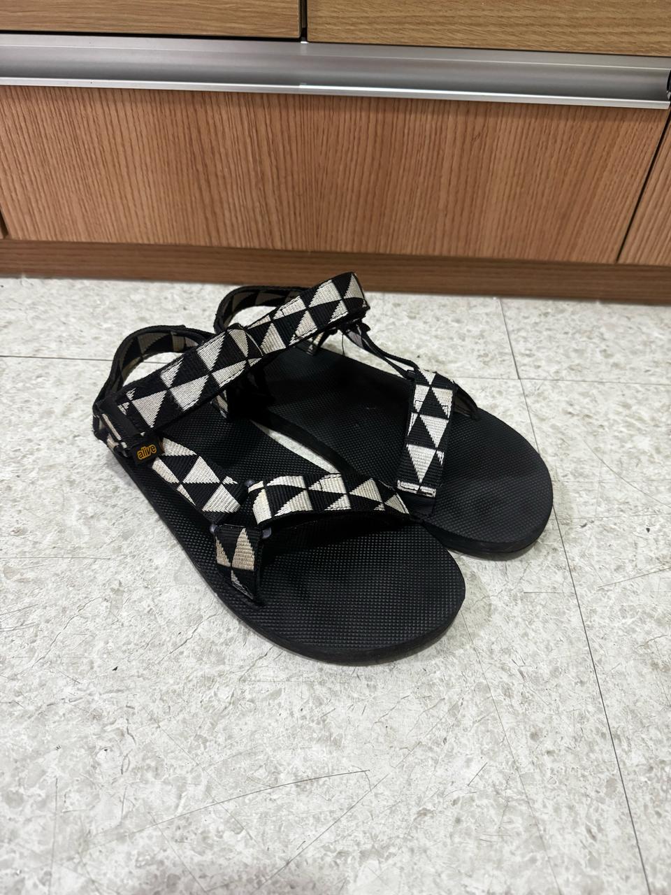 얼라이브 샌들 체크 블랙 270