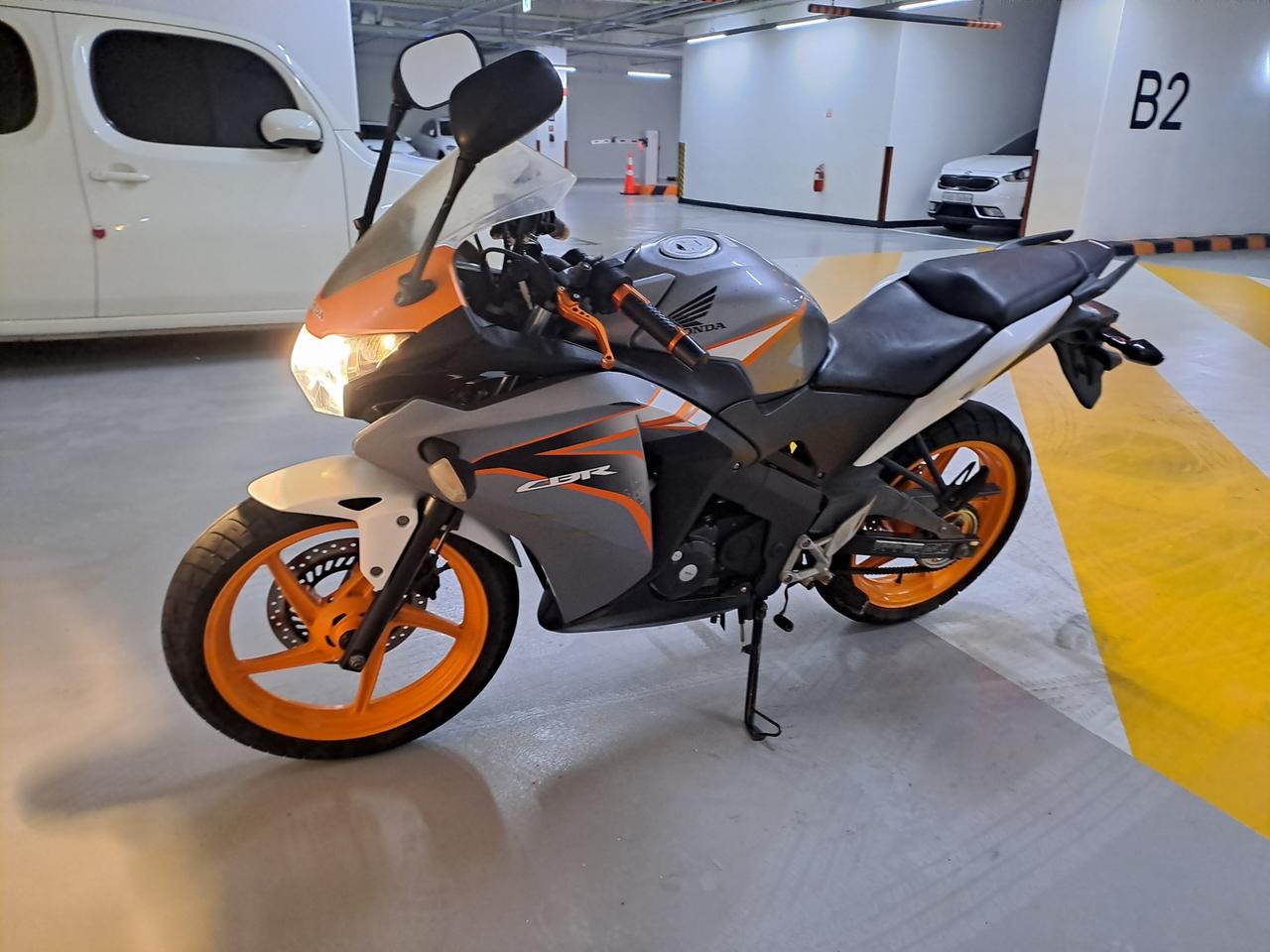 혼다 CBR125R