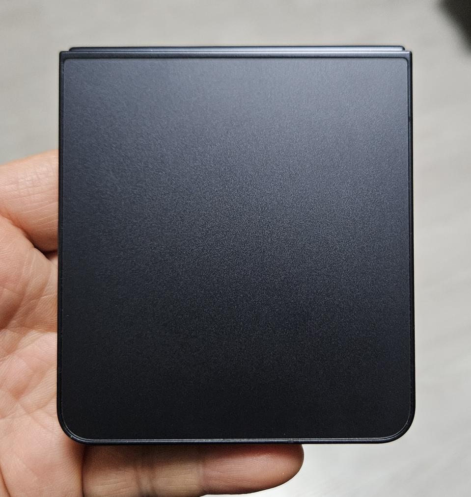 갤럭시 Z플립7 블랙 512GB 싸게 팝니다. 3