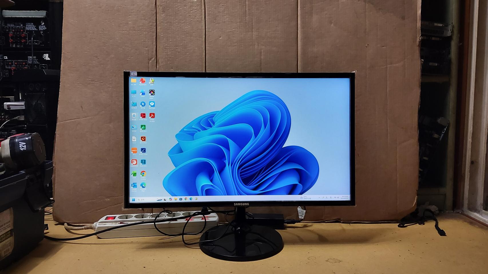 (6) 삼성 24인치 컴퓨터 LED 모니터 HDMI 지원 (6대 보유중