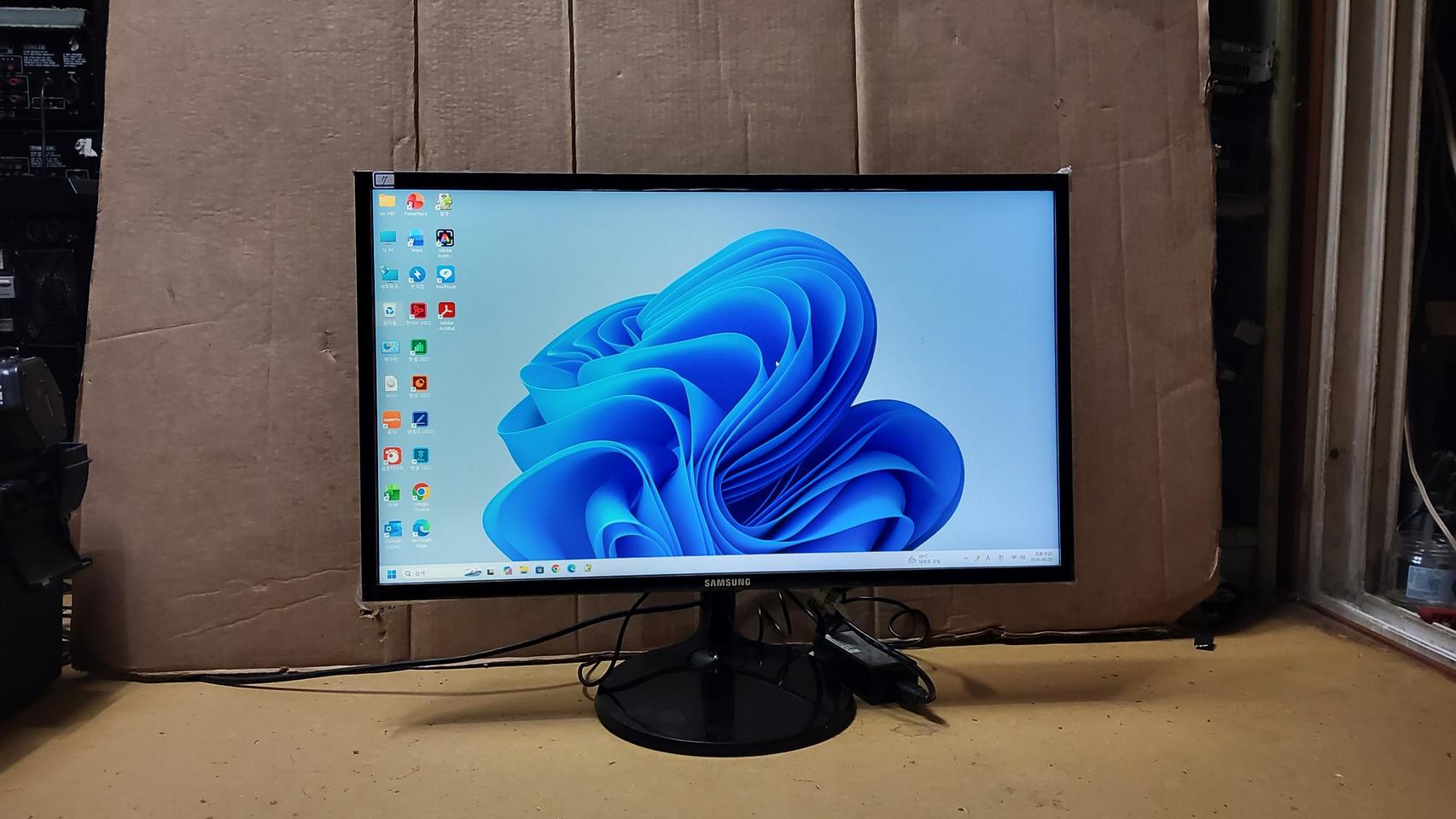 (7) 삼성 24인치 컴퓨터 LED 모니터 HDMI 지원 (6대 보유중