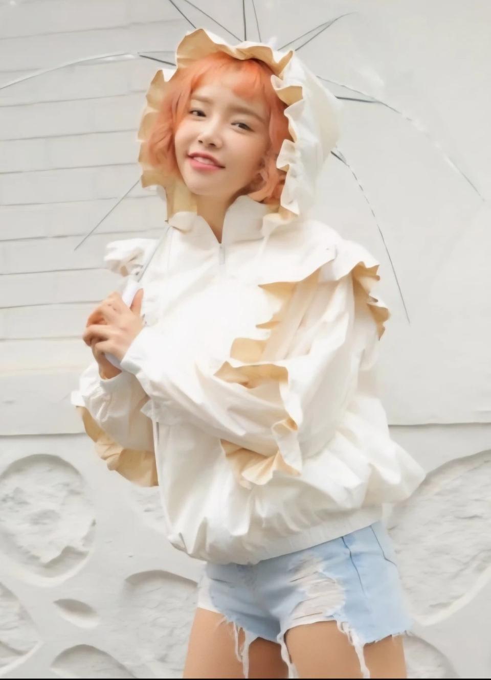 스타일난다 프릴후드집업점퍼 F66~88