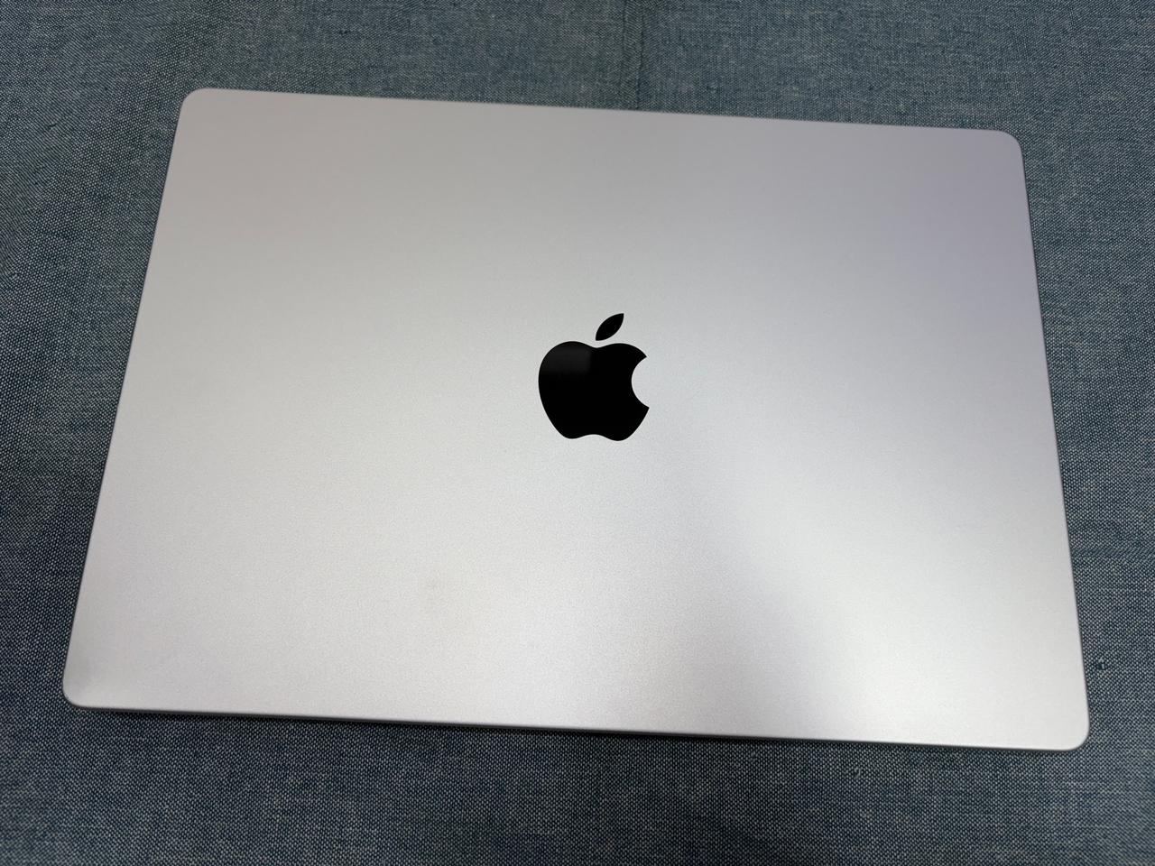 맥북 프로 14인치 M3 8GB 1TB 판매합니다.