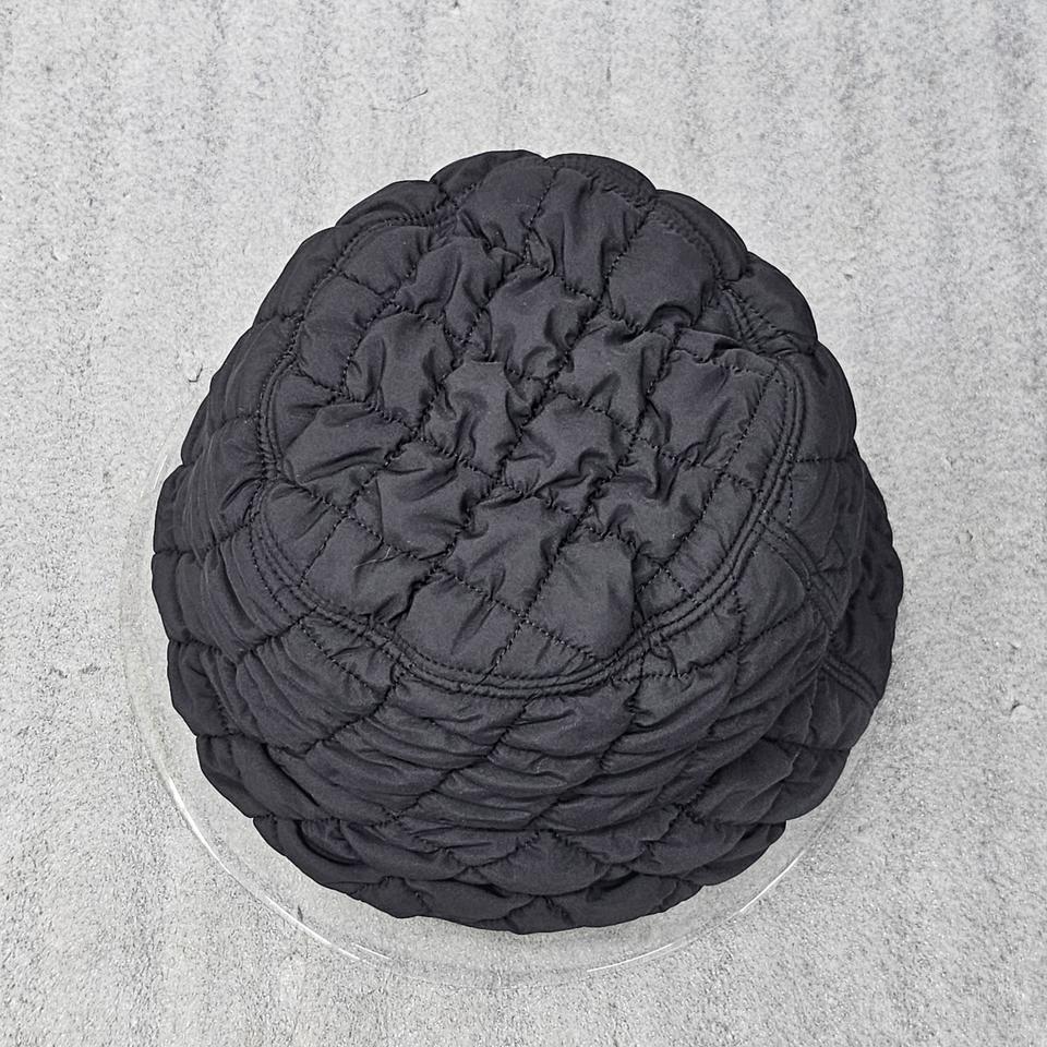 COS 정품 퀼팅 패딩 버킷햇 블랙 52-54cm