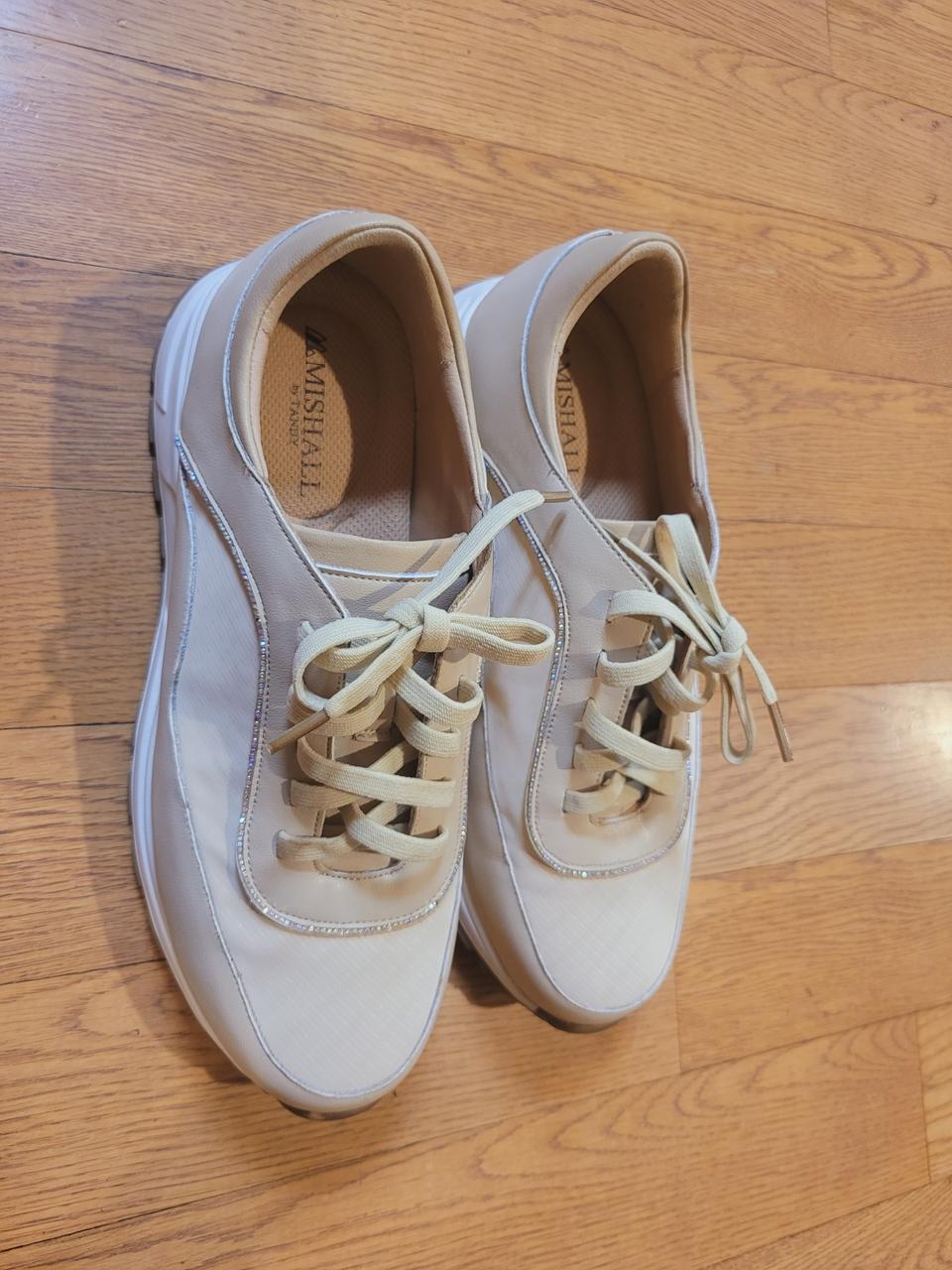 탠디 스니커즈 250