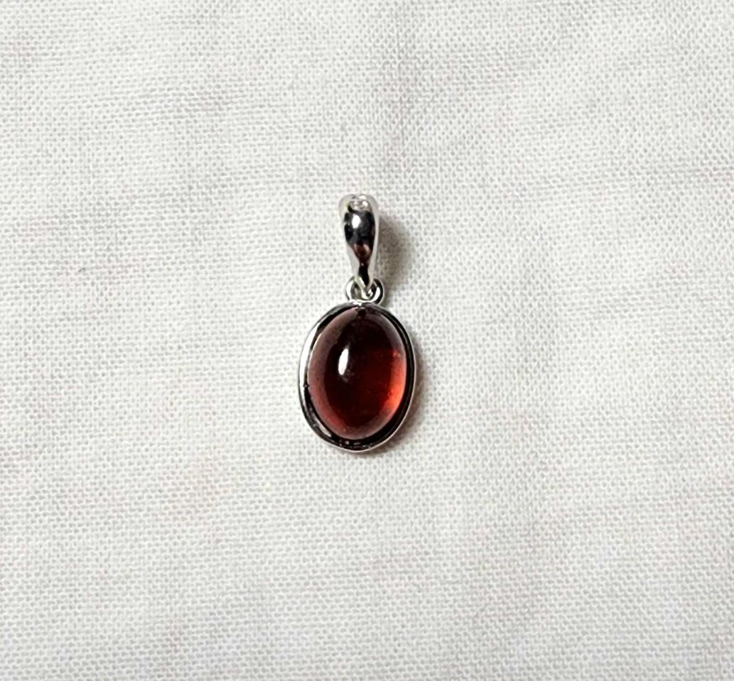 핸드메이드 AAA- 헤소나이트 가넷 은펜던트 (6X8mm)