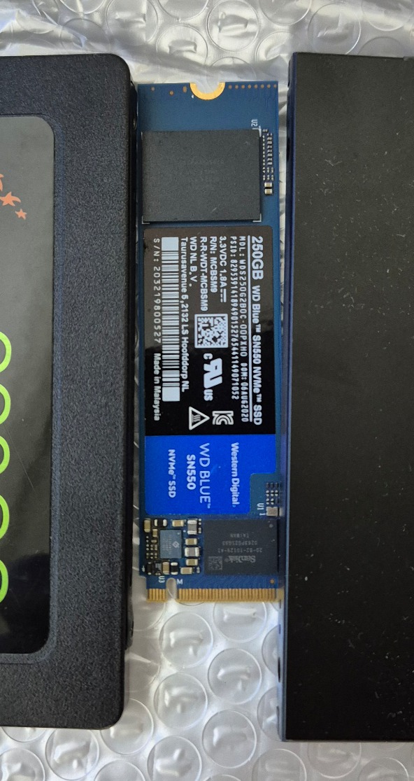 WD BLUE NVME SSD 250GB
