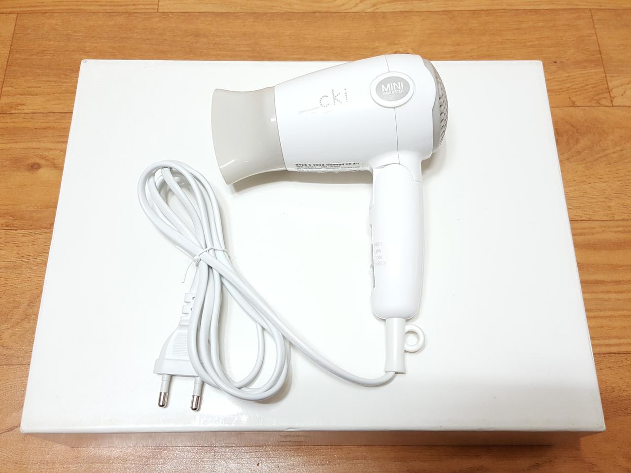 CKI 미니 접이식 휴대용 헤어드라이기 CKI-D101 상태우수