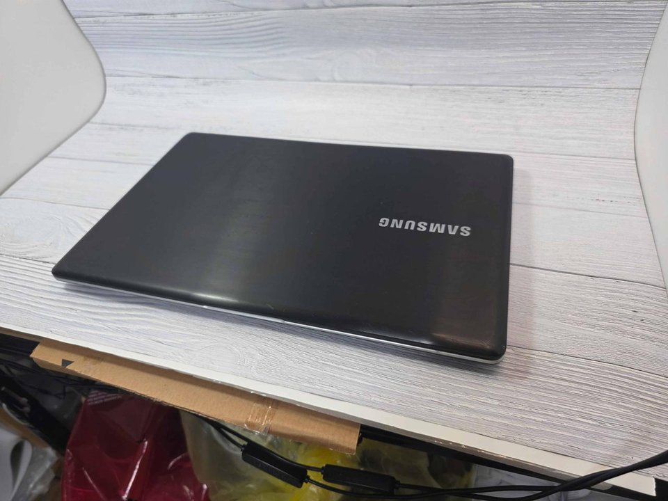 삼성 NT500R5P_i5 6200u 노트북 판매합니다.