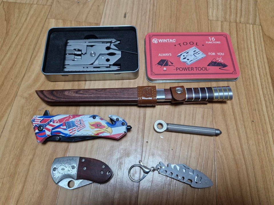윈택 16 in 1 EDC 멀티툴 + 나이프 4개