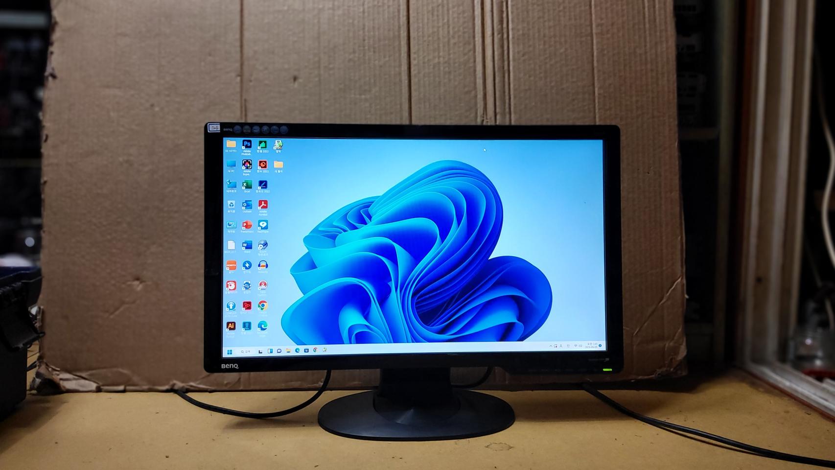 (24) BENQ 24인치 LCD 컴퓨터 모니터 (동일사이즈 50대 보유