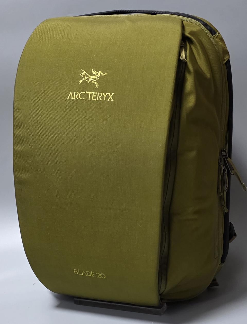 아크테릭스 ARC'TERYX 블레이드 BLADE 20 노트북백팩 여행배낭
