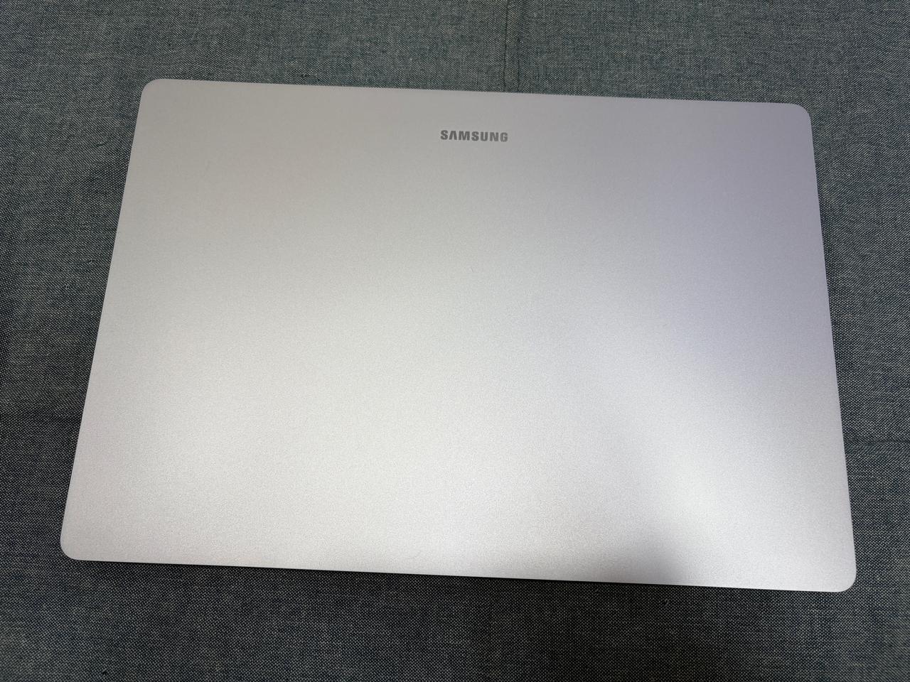 삼성 갤럭시북6 프로 (NT961XJG-KE51S) 판매합니다.