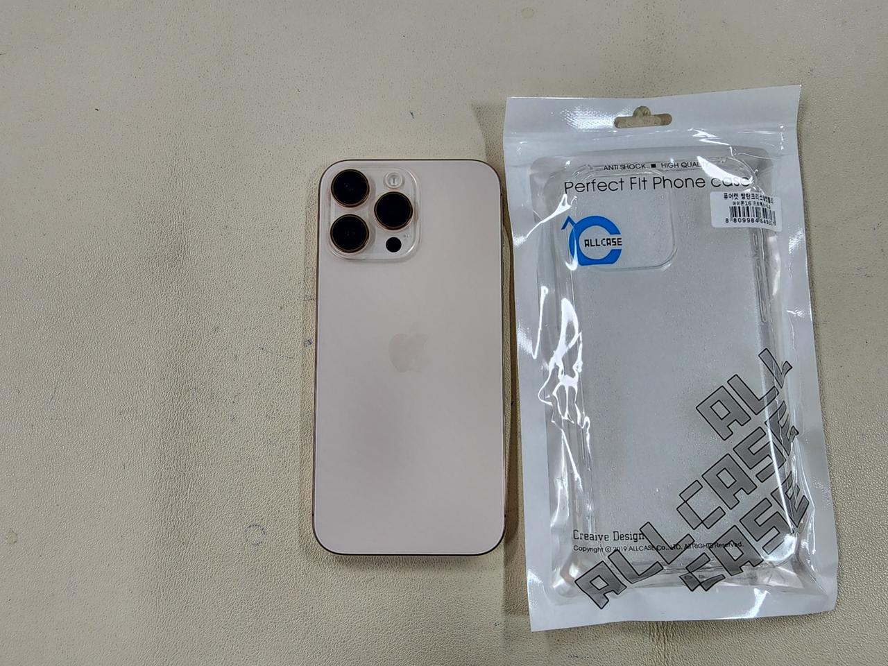 아이폰16프로맥스 256G 밧데리97프로  무찍힘 상태최상 ^^