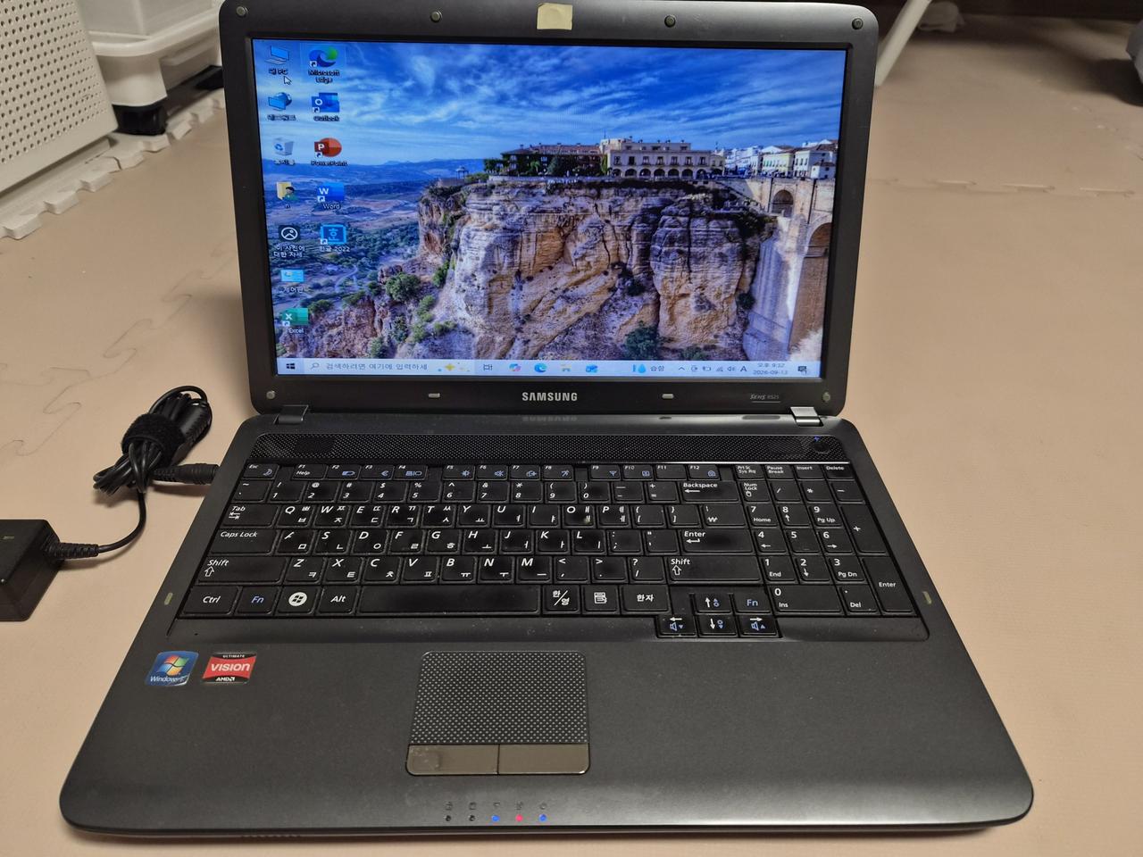 삼성노트북 r525 15,6인치 팝니다