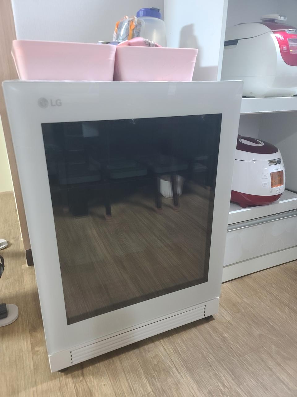 LG전자 틔운 오브제컬렉션 식물재배기 팝니다.
