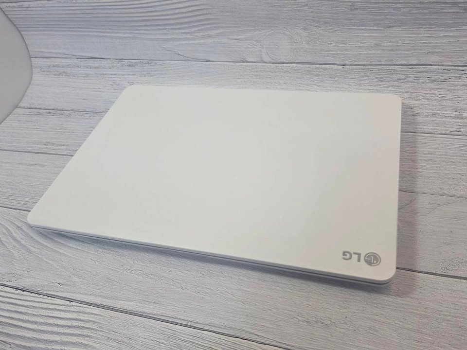 LG 울트라북PC 14U380_N4100 노트북 판매합니다.