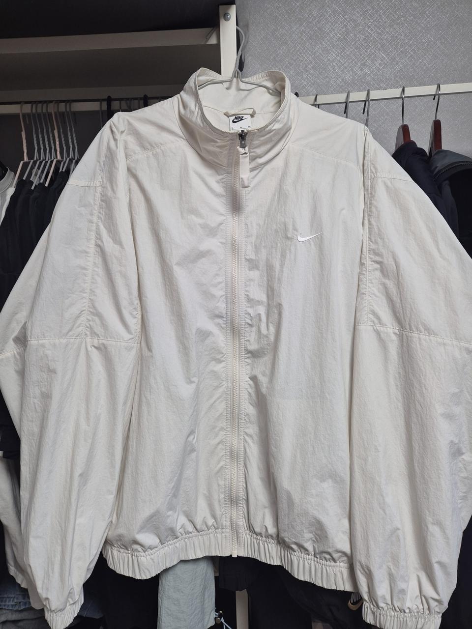 나이키 NRG 바람막이(XL)