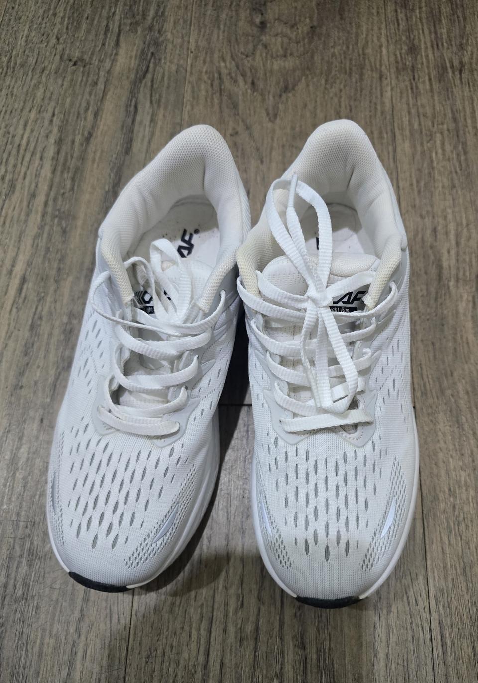 르카프 운동화ㅡ240