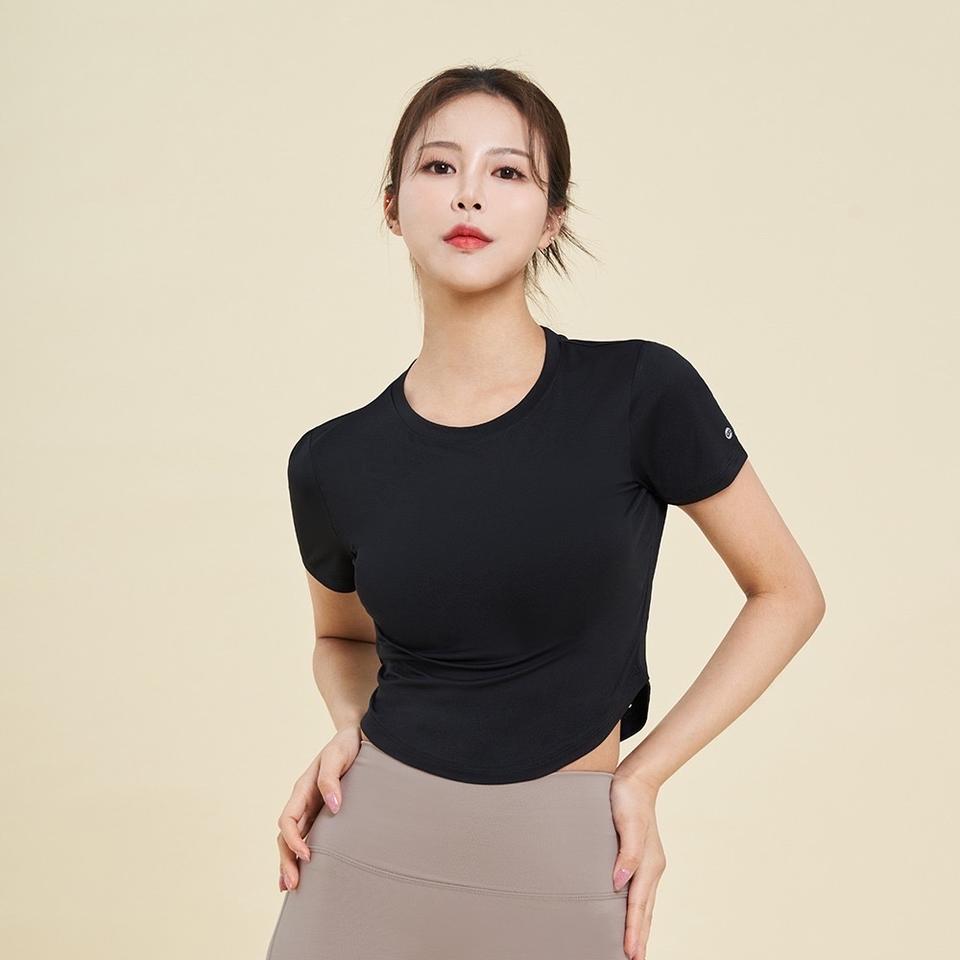스컬피그 블랙 크롭 반팔티 라운드 크롭 숏 슬리브