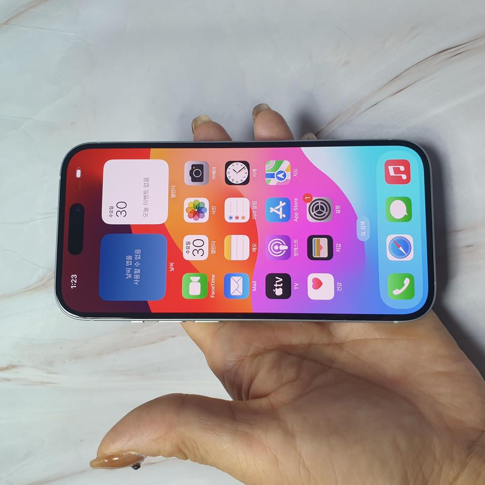 아이폰15 블루 128G A급 판매합니다