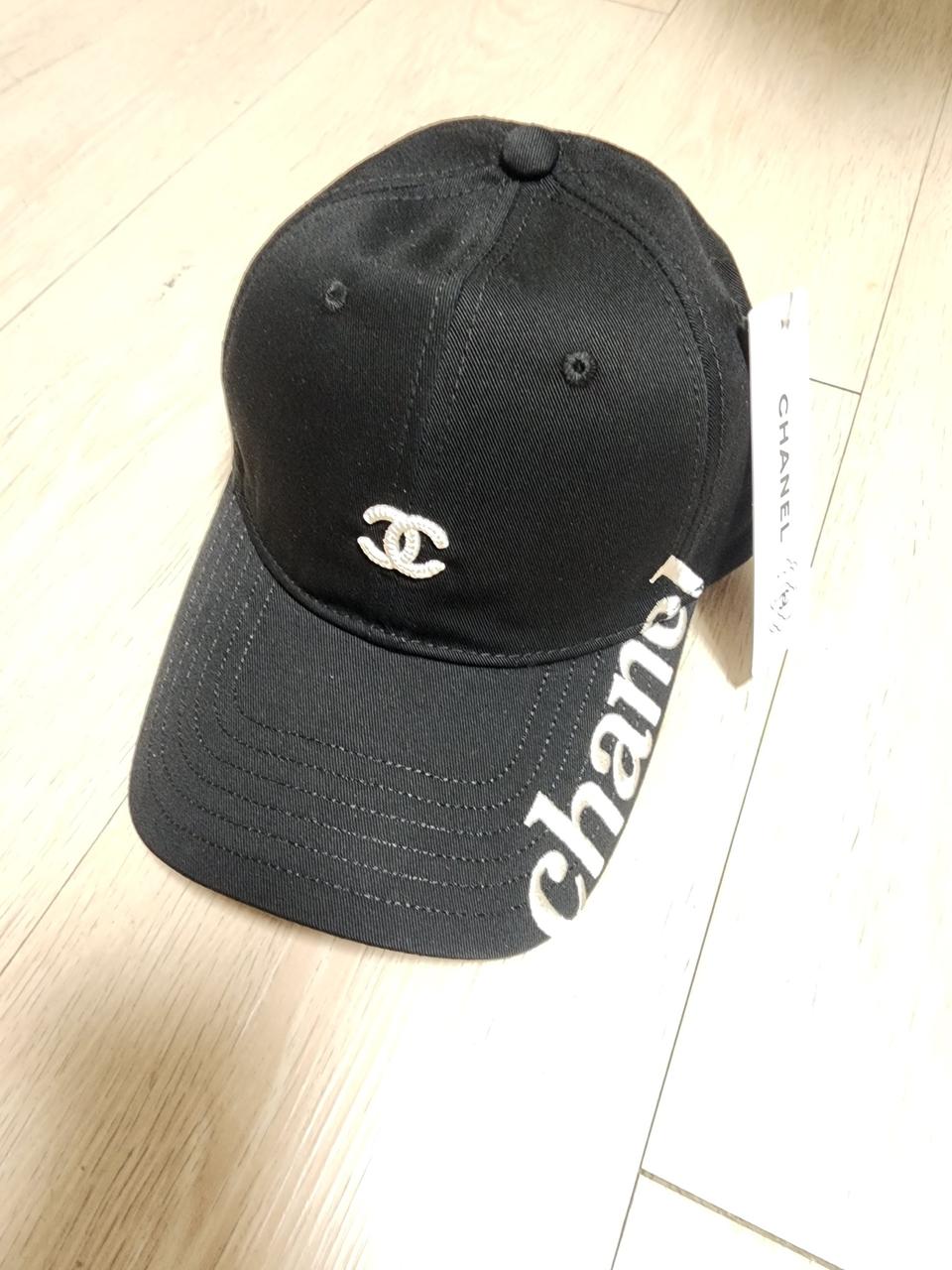 검정색 화이트자수모자