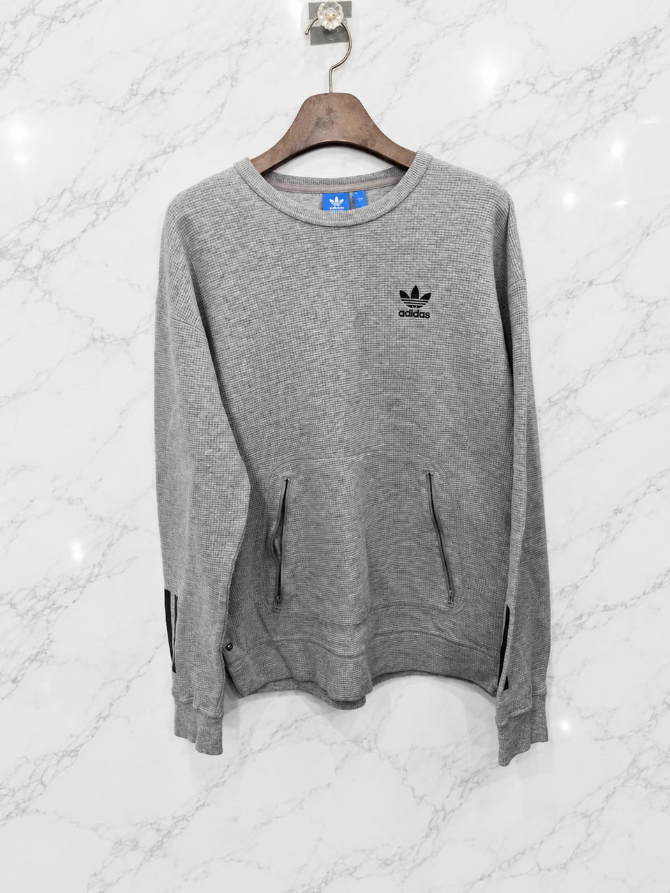 95,M) adidas 아디다스 긴팔티셔츠! 그레이 색상~ 양옆 똑딱이~