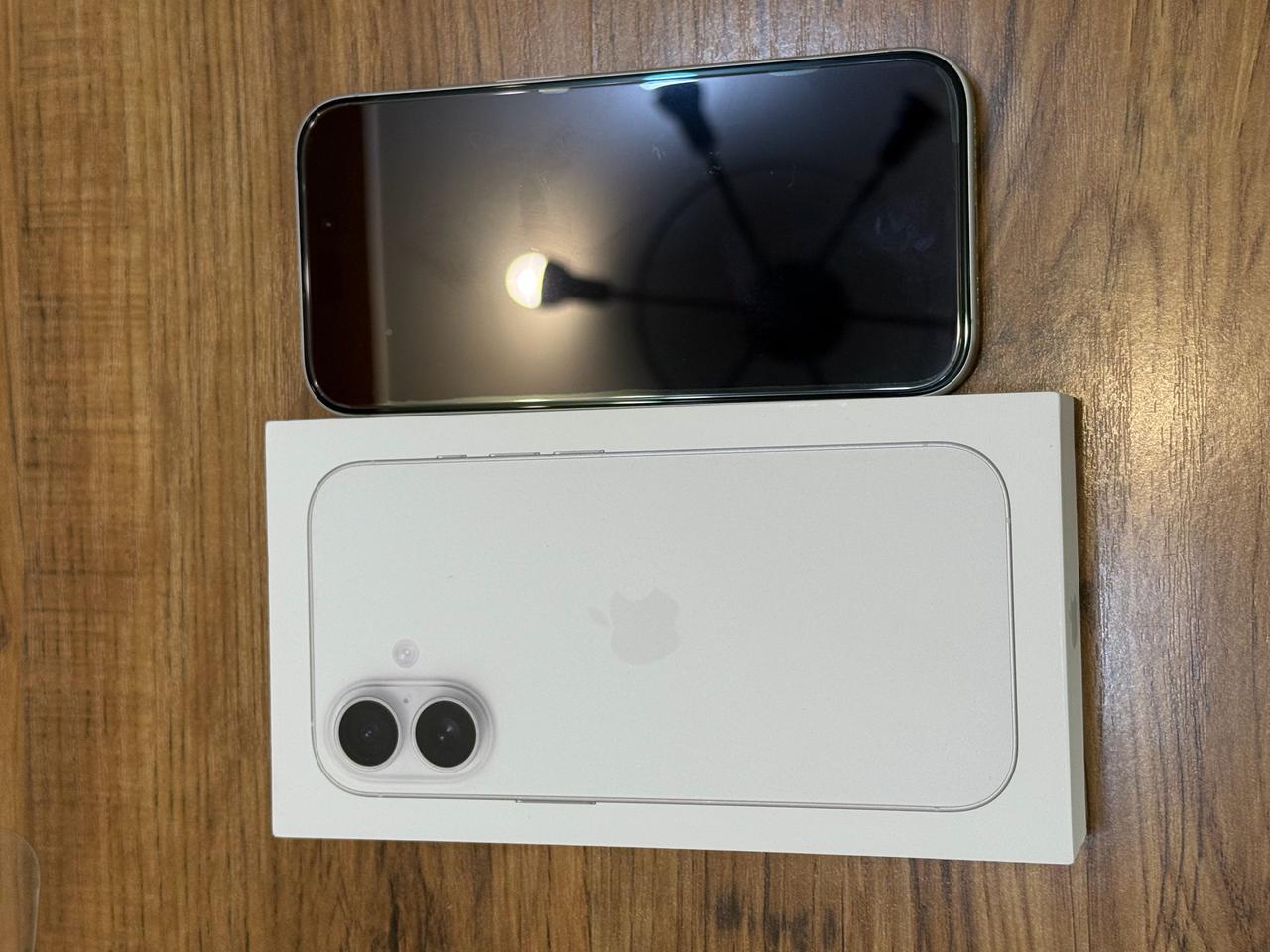 아이폰 16 화이트 256GB