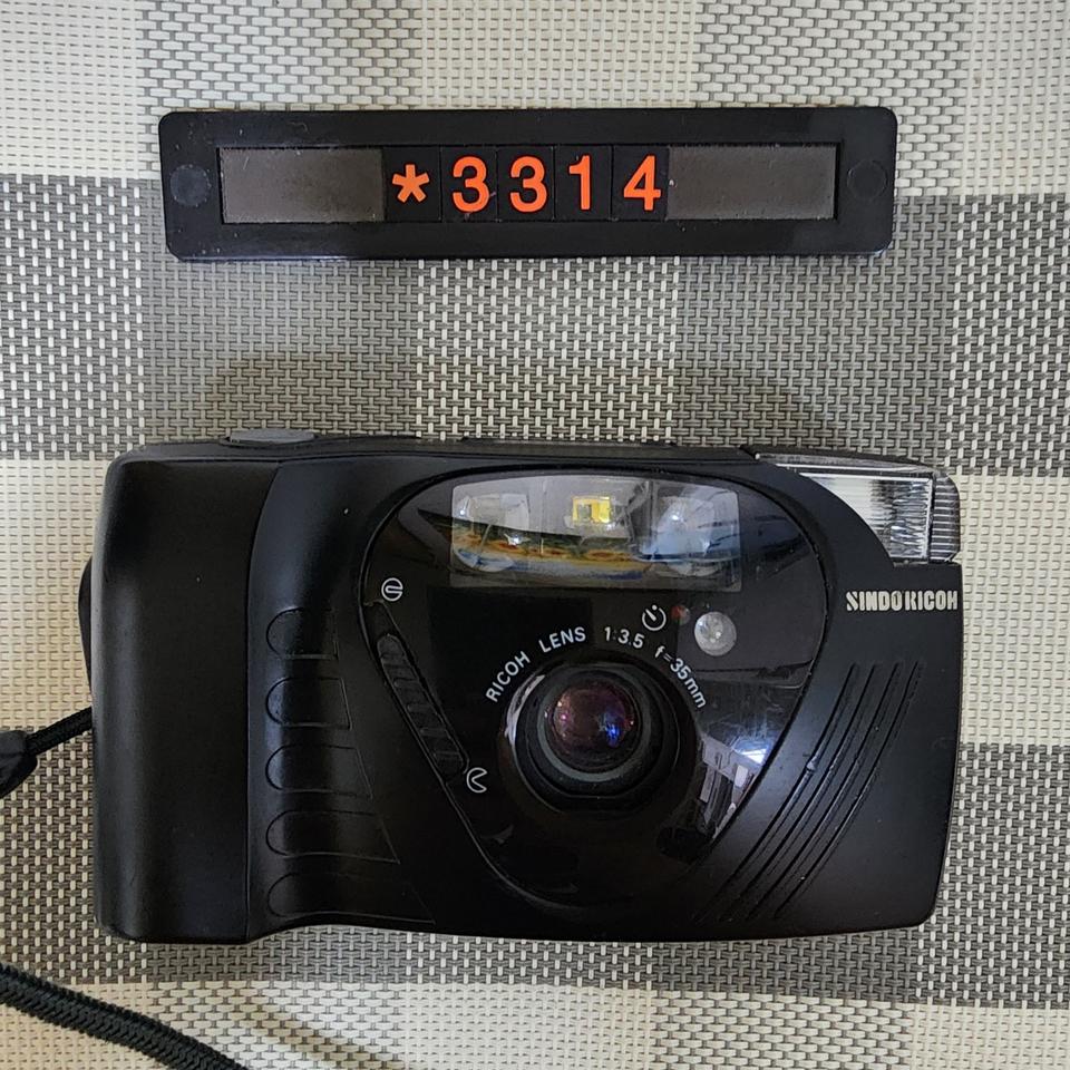 신도리코 FF-9D 필름카메라
