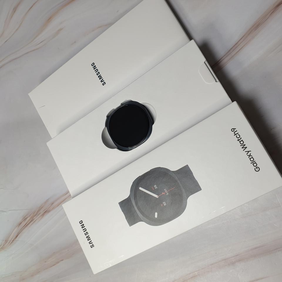 갤럭시 워치9 LTE 40mm(L345) 그라파이트 미사용 풀박스 판매
