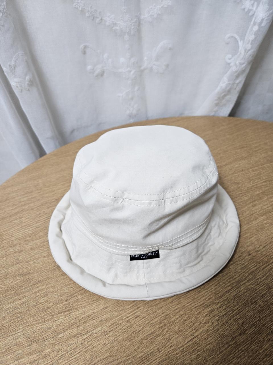 발렌티노 크리스티 벙거지