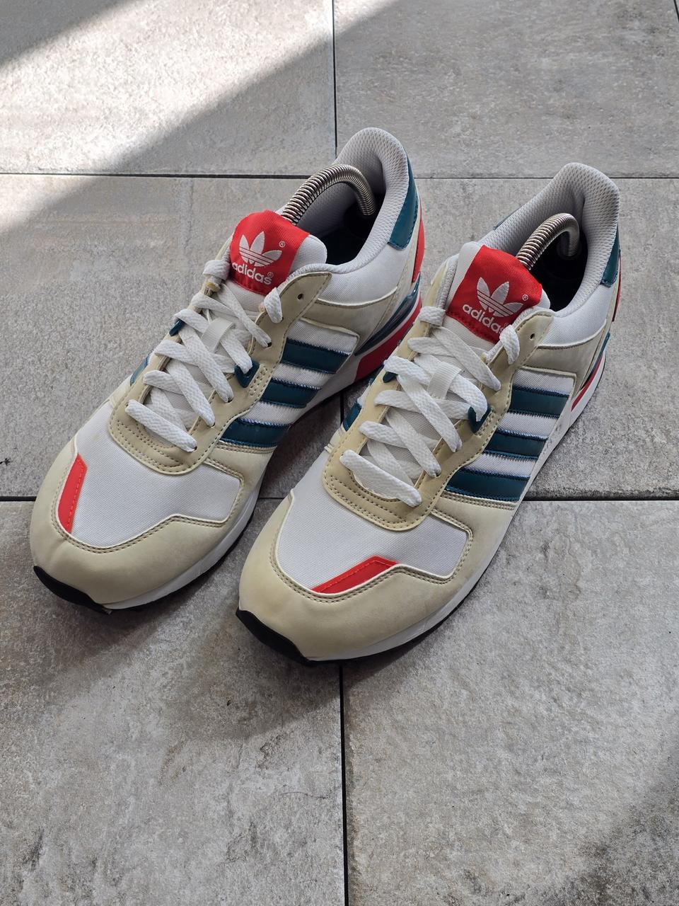 (285)아디다스 zx 700 스니커즈 운동화