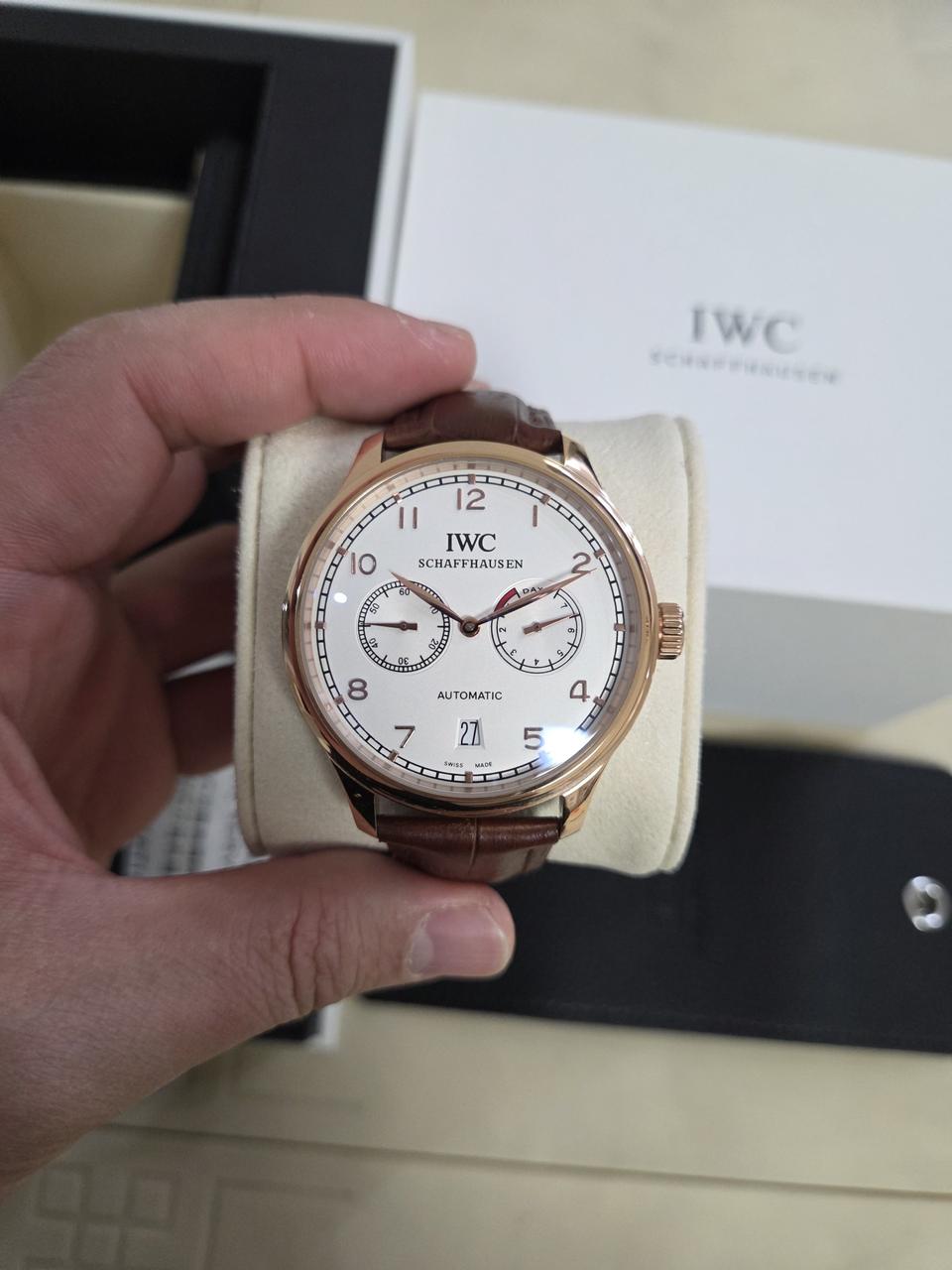 iwc 가죽손목시계 팝니다 풀박스.