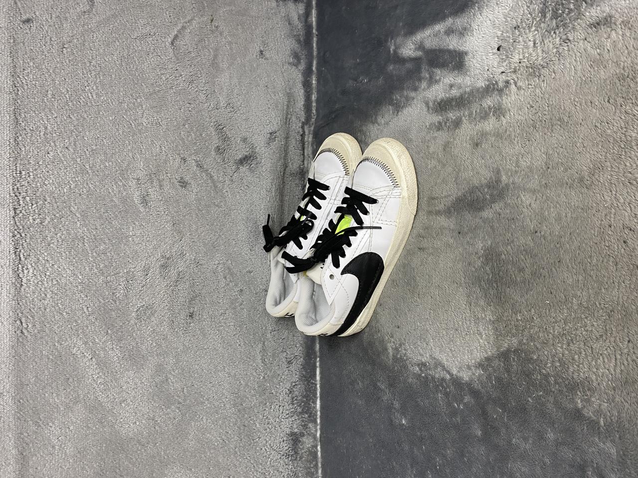 나이키 스니커즈 235