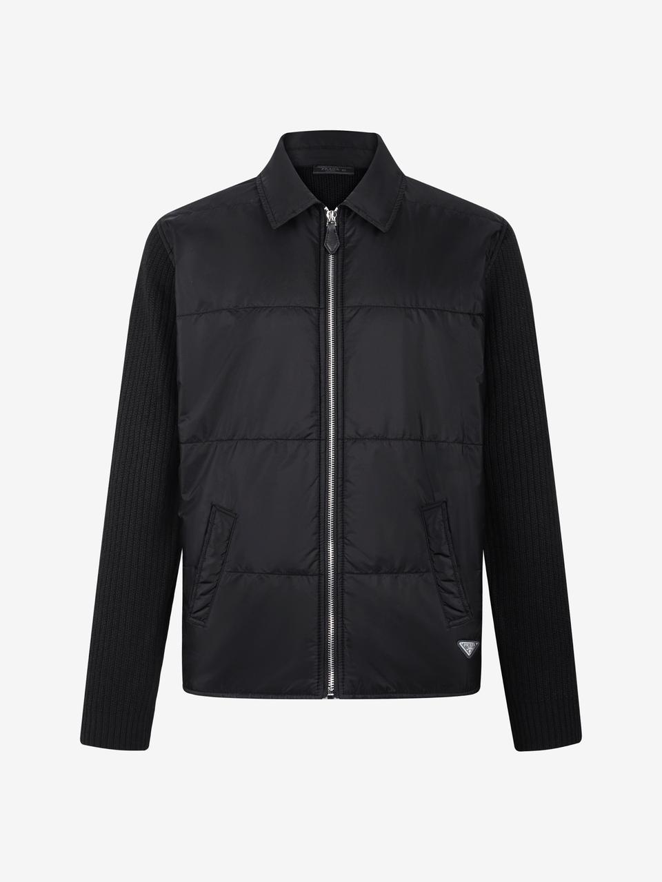 프라다 26SS 트라이앵글 로고 메리노 울 Re-Nylon 집업 가디건